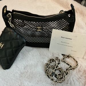 SMALL MESH  CROSSBODY WITH MINI POUCH AND CROSSBODY CHAIN, SHOULDER STRAP